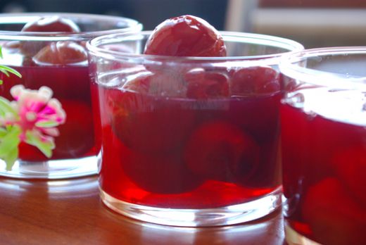 Kırmızı Erik Hoşafı Tarifi ve Malzemeleri